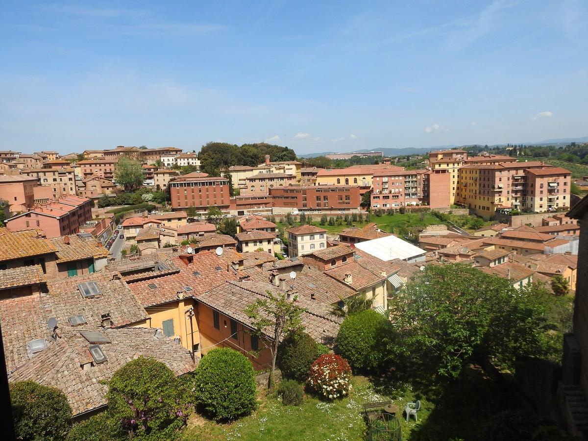 Appartamento Mimosa Siena Bagian luar foto